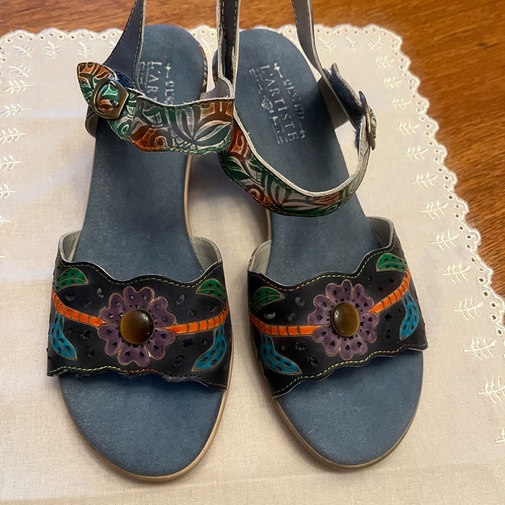 L ‘ Artiste Women’s Sling back Sandals - Picture 3 of 10